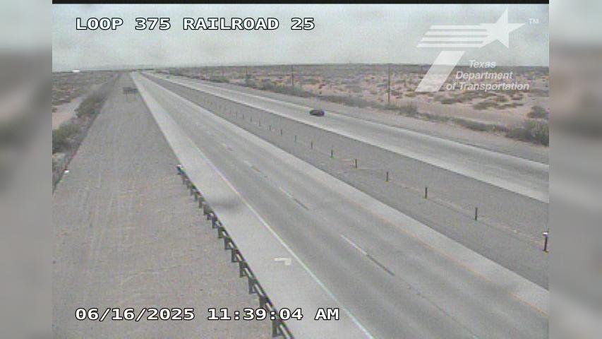 Traffic Cam El Paso › West: LP-375 @ Railroad
