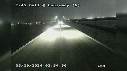 Traffic Cam Galveston › South: I-45 Gulf @ Causeway (N)