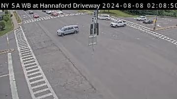 Traffic Cam Village of New York Mills › West: NY 5A WB at Hannaford Driveway, New Hartford