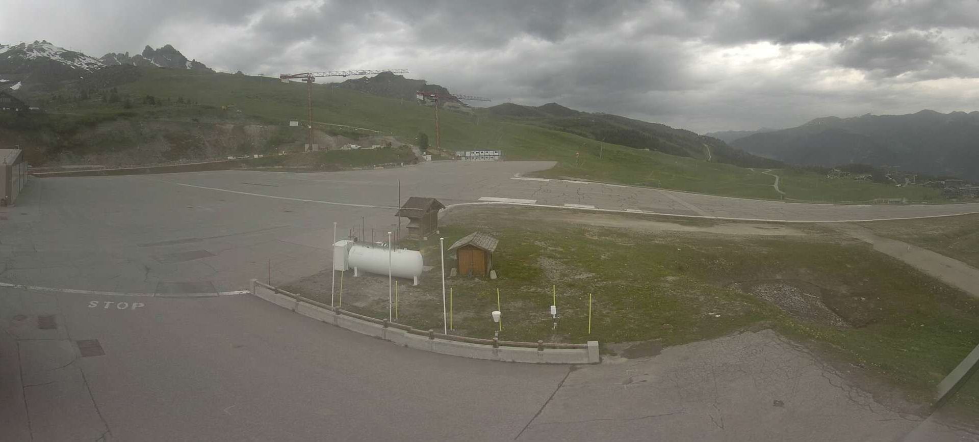 Traffic Cam Courchevel: Courchevel Altiport LFLJ