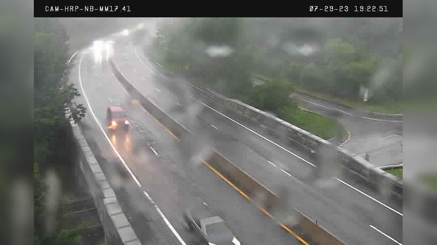 Traffic Cam Rye Brook › North: Hutchinson River Parkway at Exit 17(Lincoln Ave)