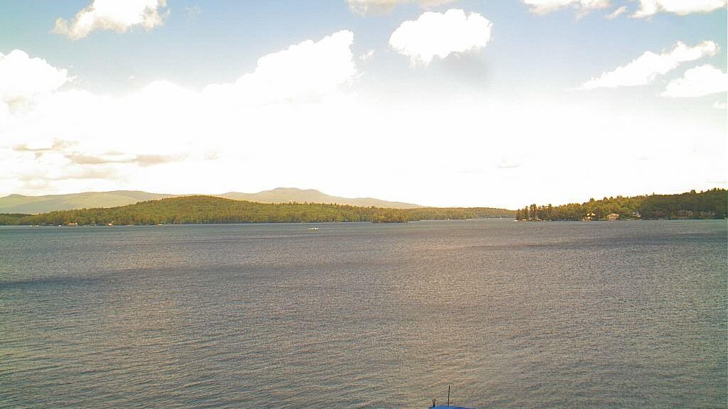 Traffic Cam Laconia › North-East: Weirs Beach