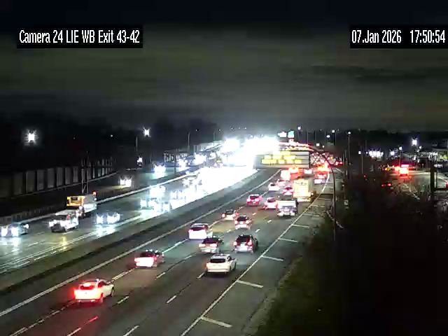 Traffic Cam Westbury › West: I-495 at South Oyster Bay Road
