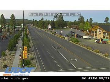 Traffic Cam Cannonville › South: Bryce Canyon City