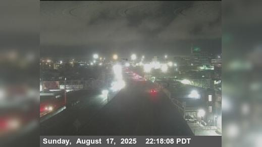 Traffic Cam San Francisco › South: TV303 -- US-101 : S101 at S Van Ness Av