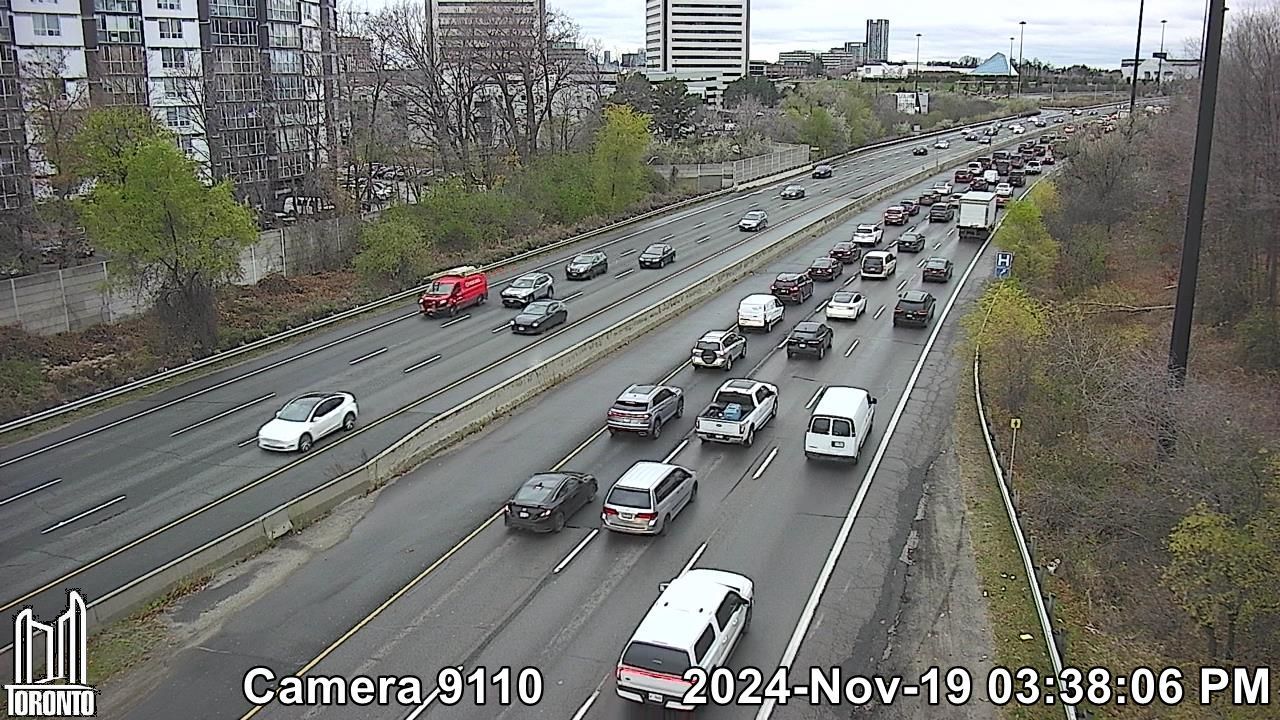 Traffic Cam Toronto: Don Valley Parkway near St Dennis Dr