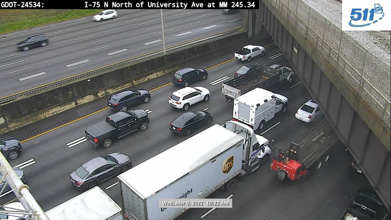 Traffic Cam I-75/85 NB @ University Ave Ramp Meter