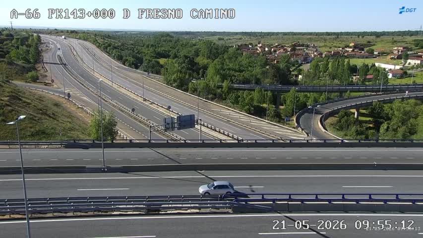 Traffic Cam Valverde de la Virgen: Fresno del Camino