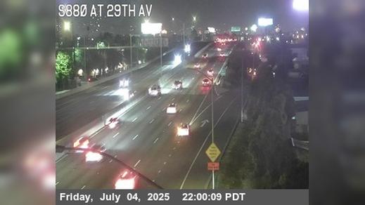 Traffic Cam Jingletown › South: TVB24 -- I-880 : AT 29TH AV