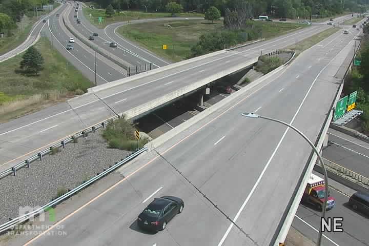 Traffic Cam Mendota Heights: MN 62: I-35E SB @ T.H.62
