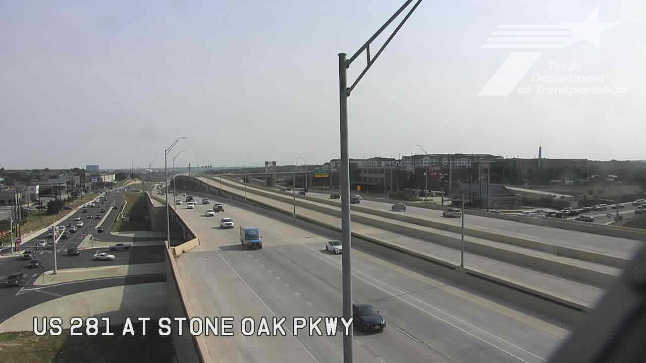 Traffic Cam Stone Oak › North: US 281 at - Pkwy