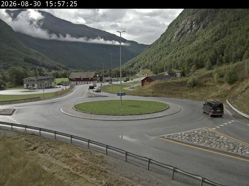Traffic Cam Borgund: E16 Borlaugkrysset aust (Håbakken)