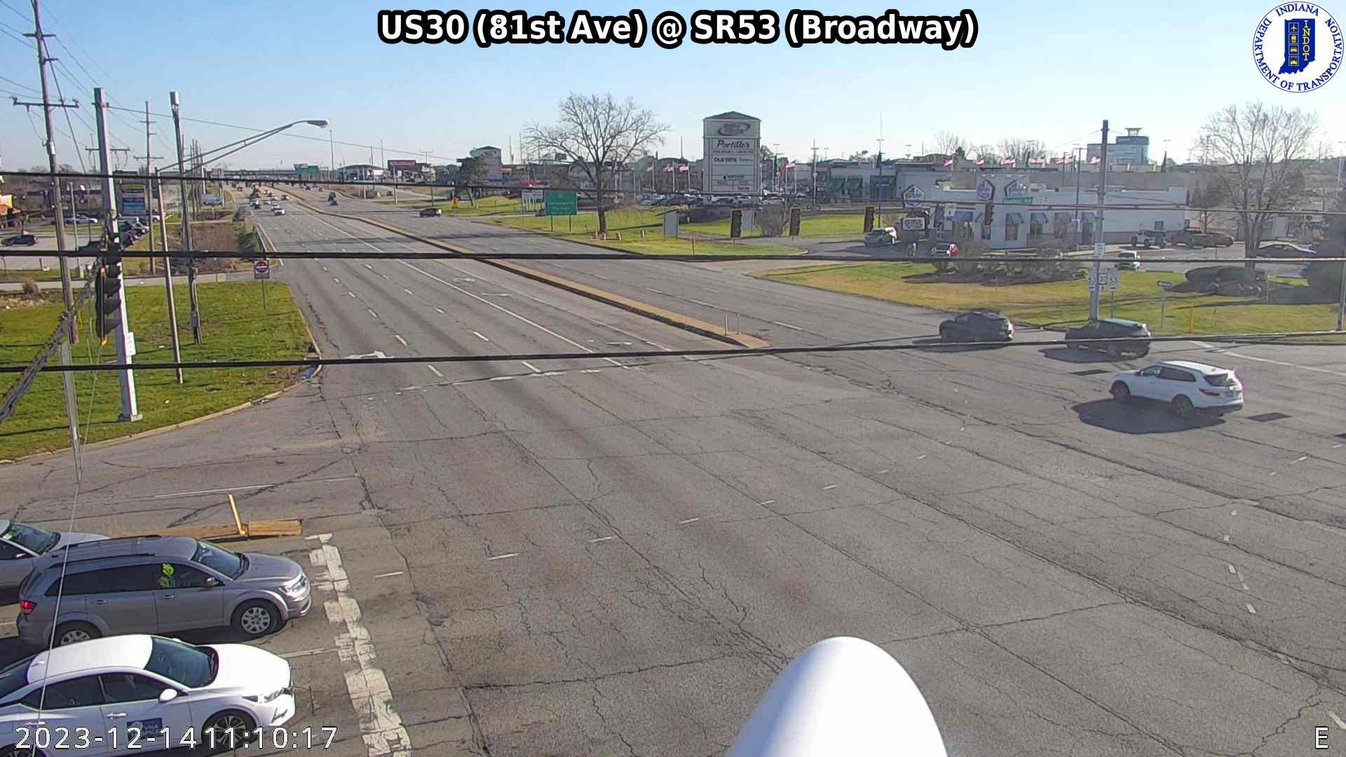 Traffic Cam Merrillville: SIGNAL: US30 (81st Ave) @ SR53 (Broadway