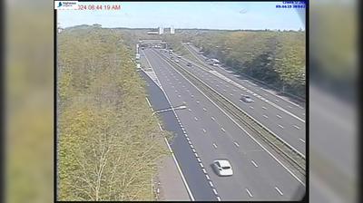 Aldenham M1 J5 Traffic