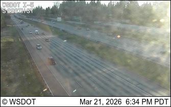 Traffic Cam Federal Way: I-5 at MP 145.3: S 296th St