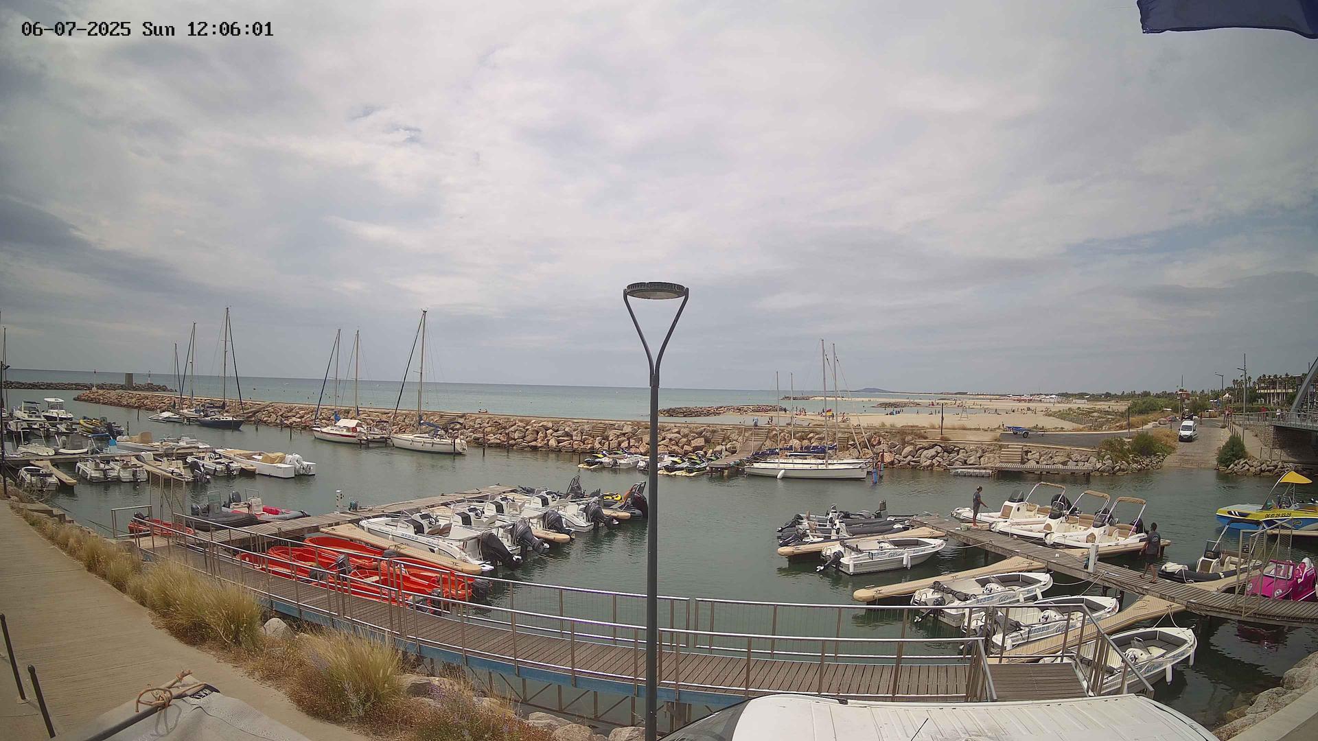 Sete › South-West: Plage sète - Port de Sète
