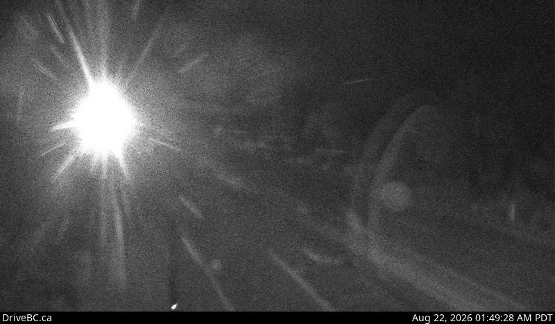Traffic Cam Whistler Resort Municipality › South: Hwy 99, near Brew Creek Forest Service Rd, about 17 KM southwest of Whistler, looking south