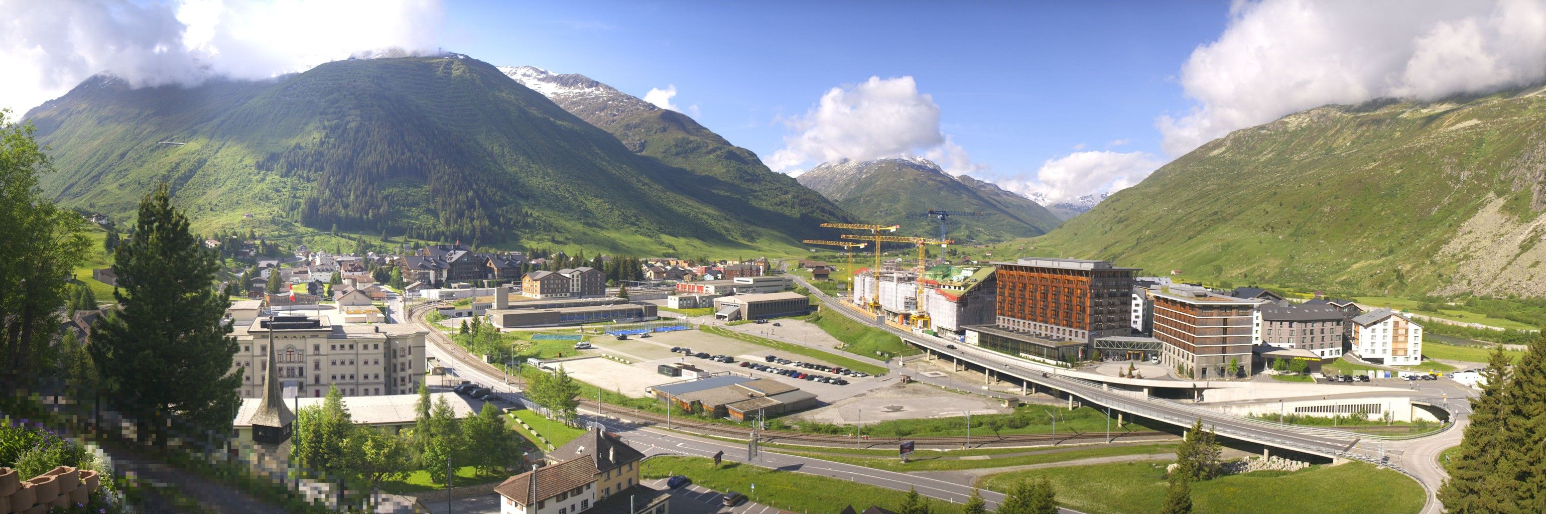Andermatt: Holiday Village Andermatt Reuss - Andermatt, Bahnhof - Andermatt Swiss Alps AG - Andermatt Dorf - Urserental
