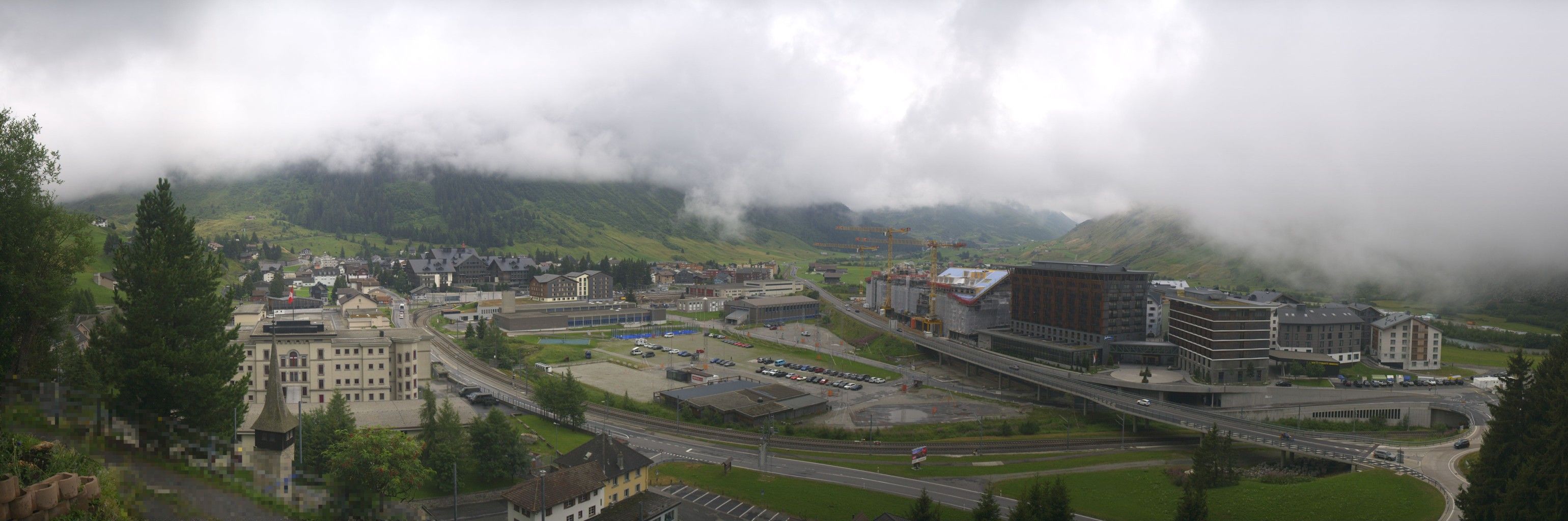 Andermatt: Holiday Village Andermatt Reuss - Andermatt, Bahnhof - Andermatt Swiss Alps AG - Andermatt Dorf - Urserental