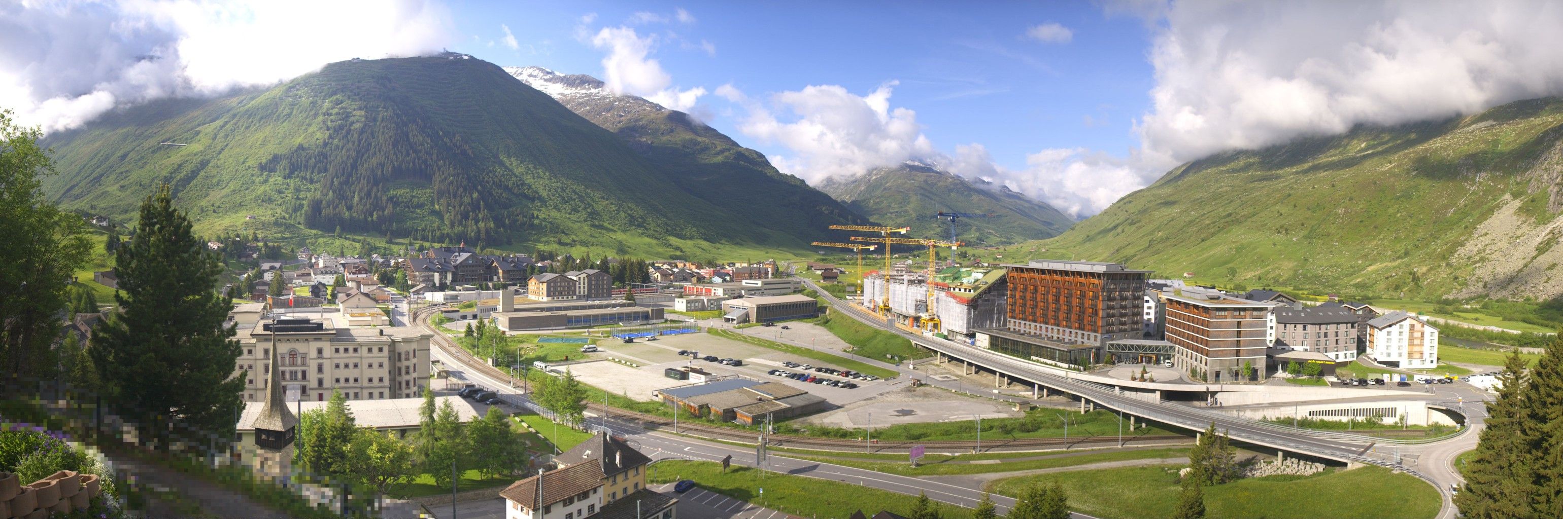 Andermatt: Holiday Village Andermatt Reuss - Andermatt, Bahnhof - Andermatt Swiss Alps AG - Andermatt Dorf - Urserental