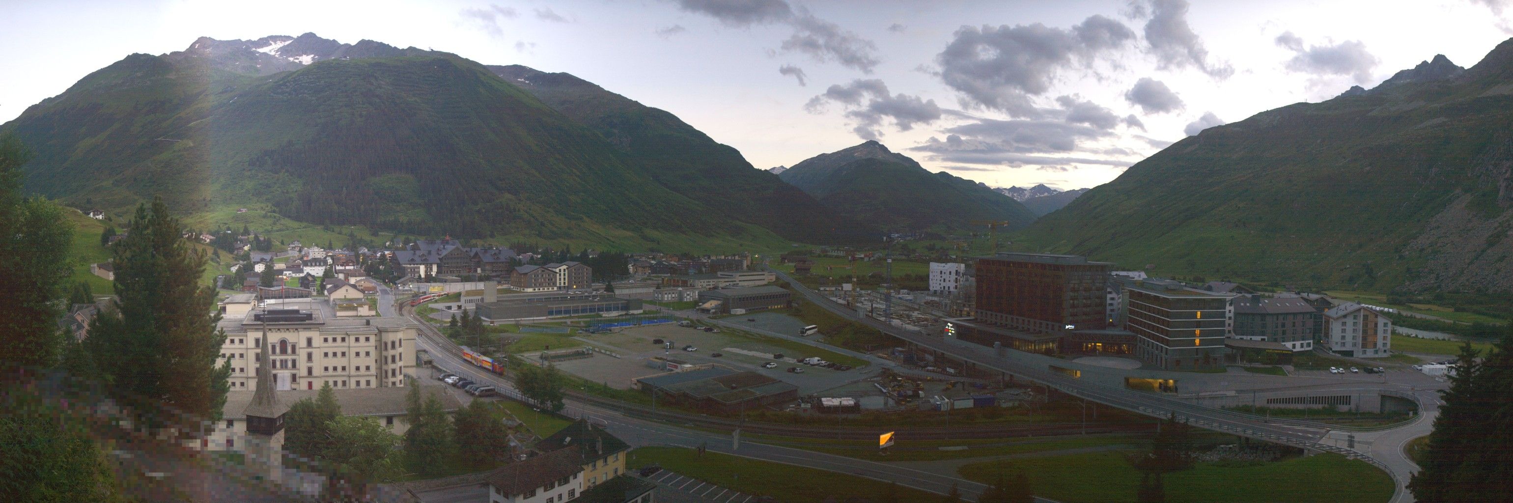 Andermatt: Holiday Village Andermatt Reuss - Andermatt, Bahnhof - Andermatt Swiss Alps AG - Andermatt Dorf - Urserental