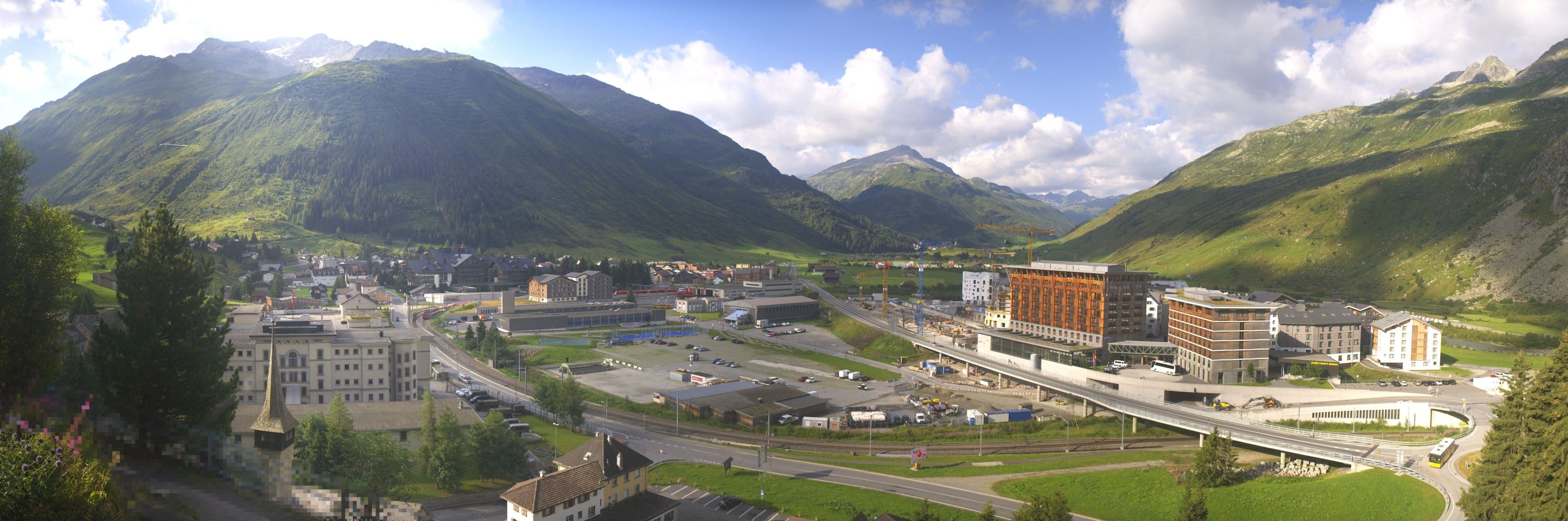 Andermatt: Holiday Village Andermatt Reuss - Andermatt, Bahnhof - Andermatt Swiss Alps AG - Andermatt Dorf - Urserental