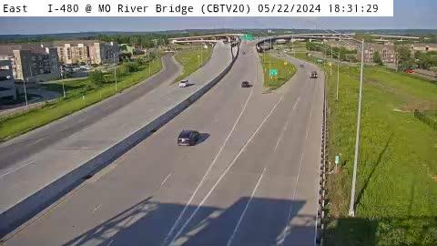 Traffic Cam Council Bluffs: CB - I-480 @ Missouri River Bridge (20)