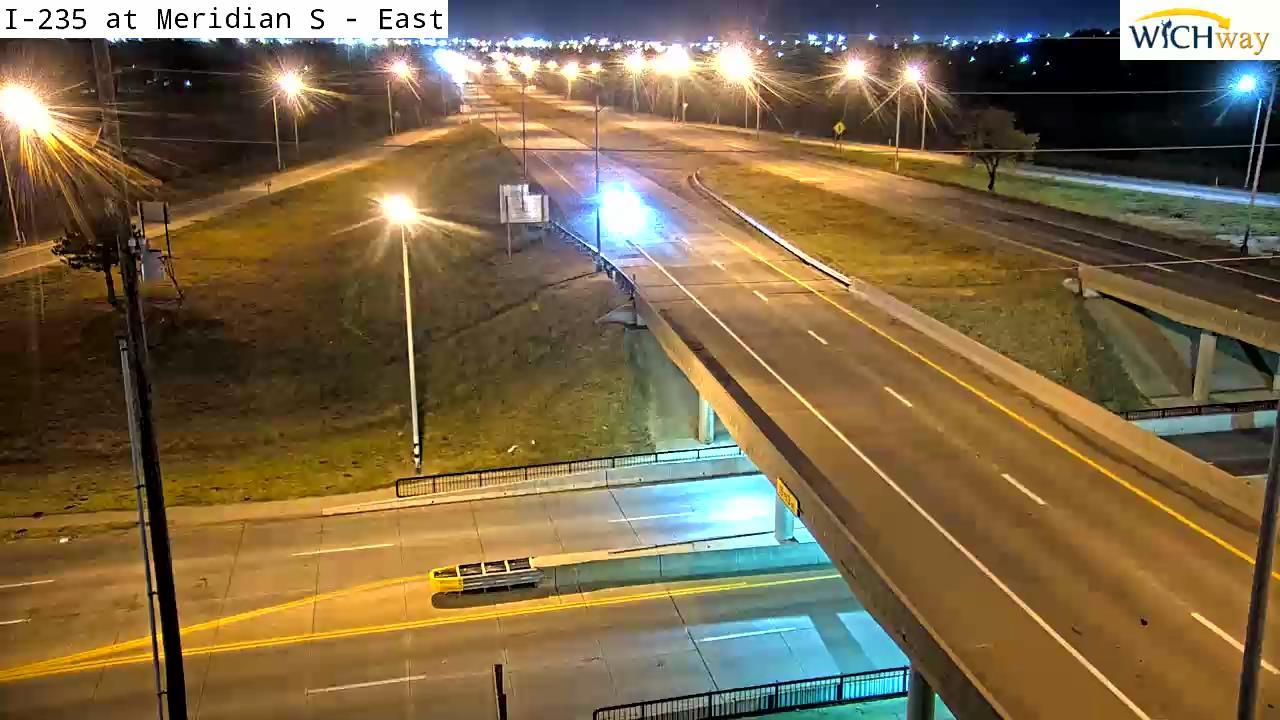 Traffic Cam Wichita: I-235 at Meridian S