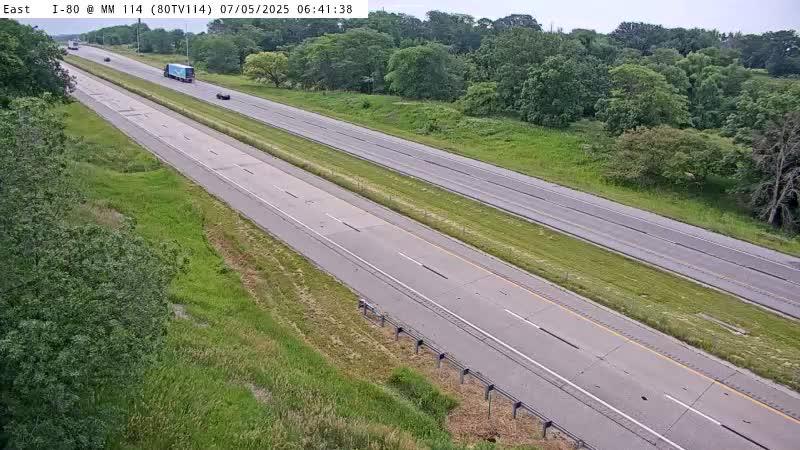 Traffic Cam Van Meter: I-80 @ MM 114