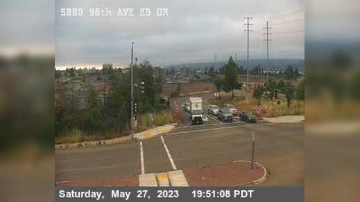 Traffic Cam Oakland › South: T283R -- I-880 : AT 98TH AV OFR