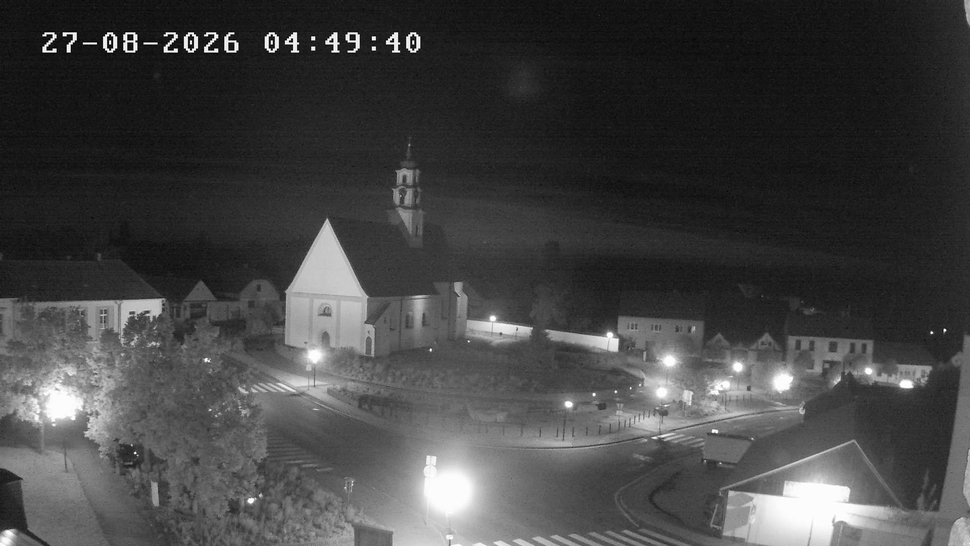 Traffic Cam Sevetin › North-East: Malé náměstí - náměstí Šimona Lomnického - Kostel svatého Mikuláše