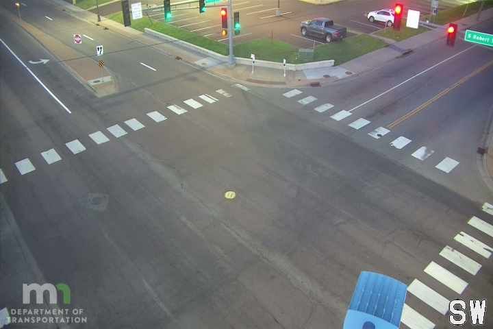 Traffic Cam West St. Paul: MN 3: Robert St NB @ Butler Ave