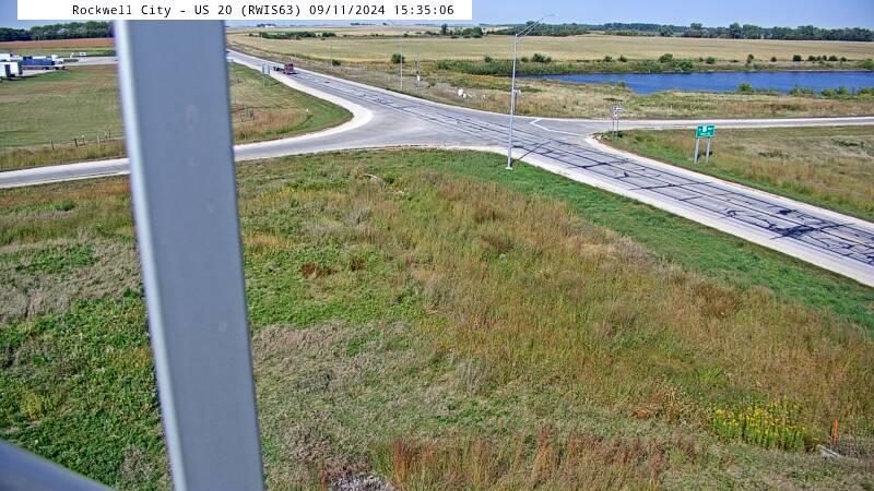 Traffic Cam Twin Lakes Trailer Court: R63: IA 4 South