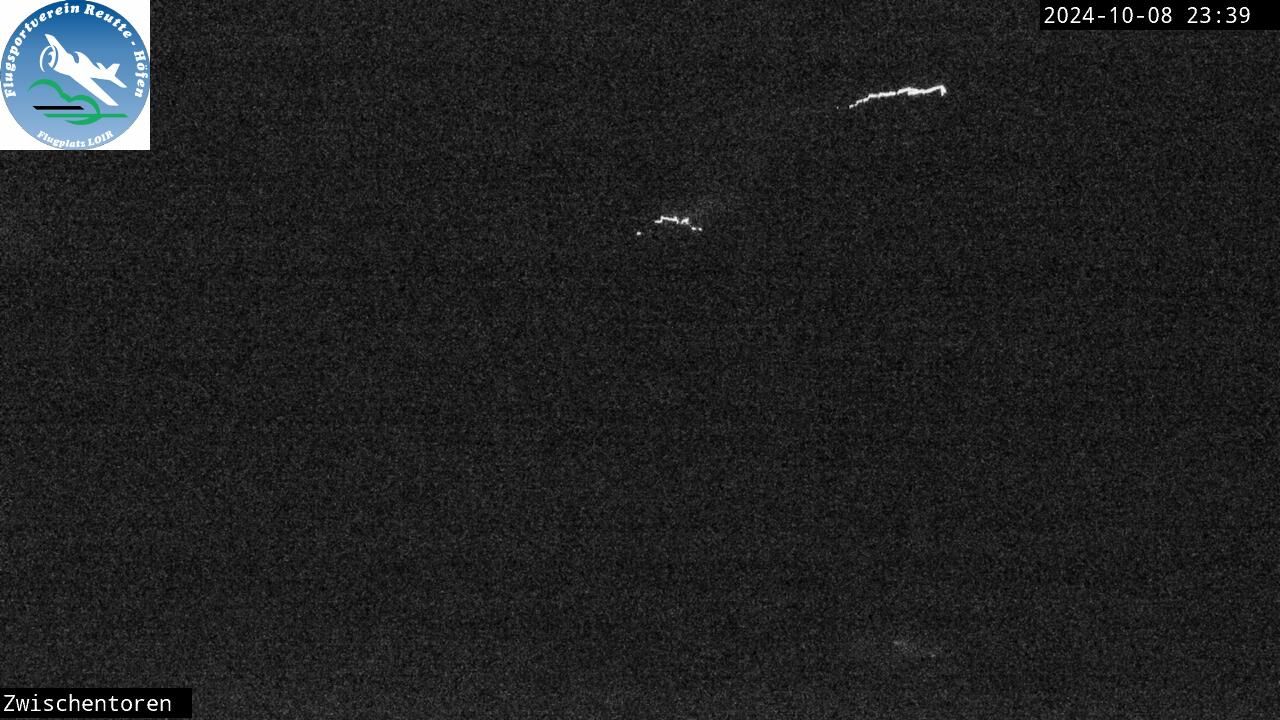 Traffic Cam Gemeinde Hofen: Höfen - Flugplatz