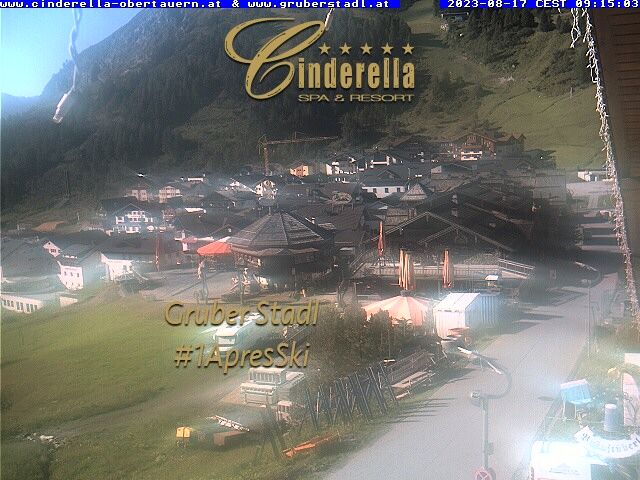Traffic Cam Obertauern: Webcam - Partymeile: Blick aud die Edelweiss- Flutlichtpiste, Gruberstadl, Latschnalm und Lürzeralm