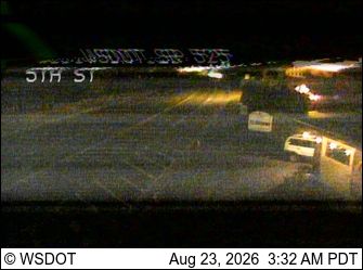 Traffic Cam Mukilteo › West: SR 525 at MP 8.2: 5th St North - WSF