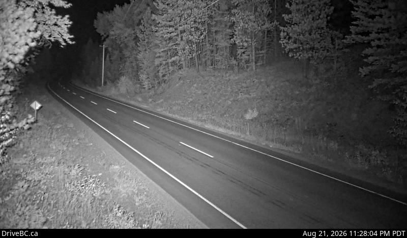 Traffic Cam Area E › North: Hwy 33, about 14 km north of Westbridge and 20 km south of Beaverdell, looking north