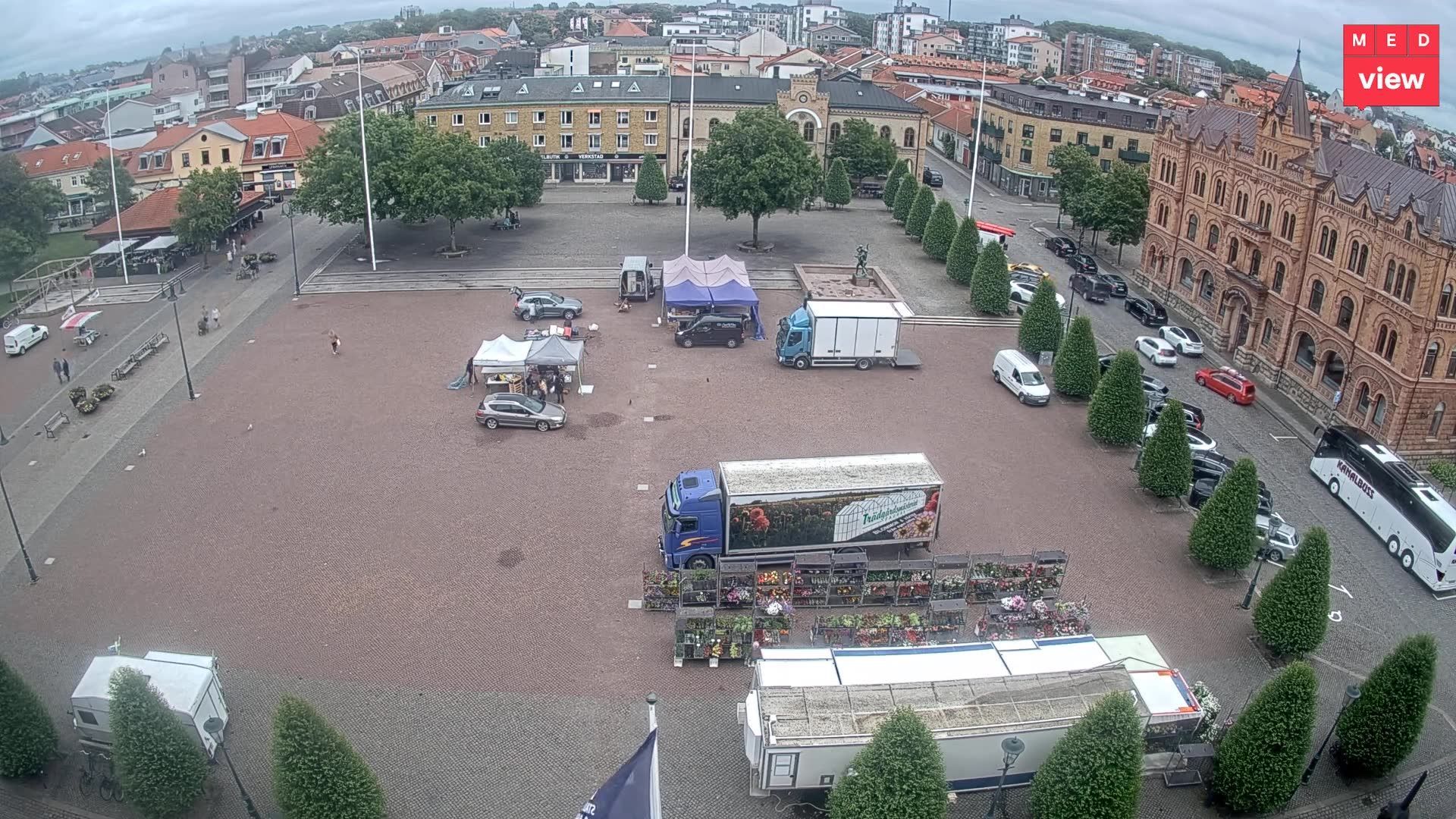 Traffic Cam Hunnestad › East: Torghandel - The Market Square - Varbergs torg - Varbergs Stadshotell & Asia Spa