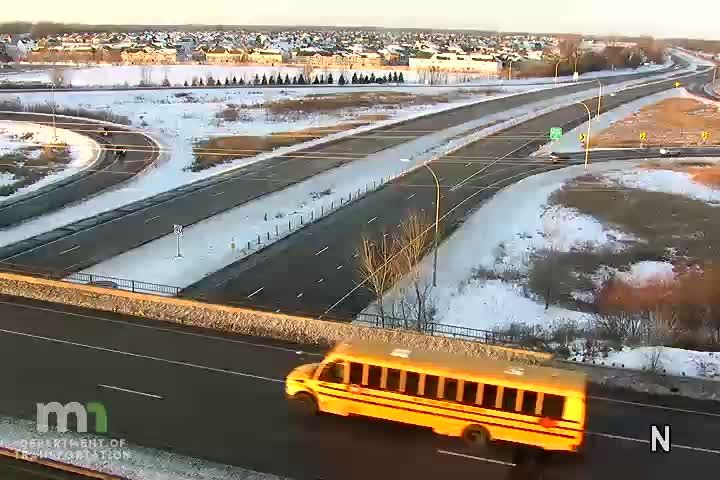 Traffic Cam Lino Lakes: I-35E NB @ Main St