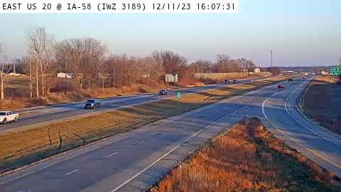 Traffic Cam Moline: 2BP - IA-58 @ US 20 (IWZ 3189)