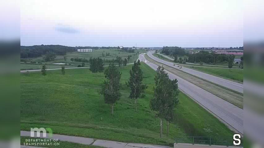 Traffic Cam Rochester: T.H.52 NB @ 75th St NW (MP 61.7)