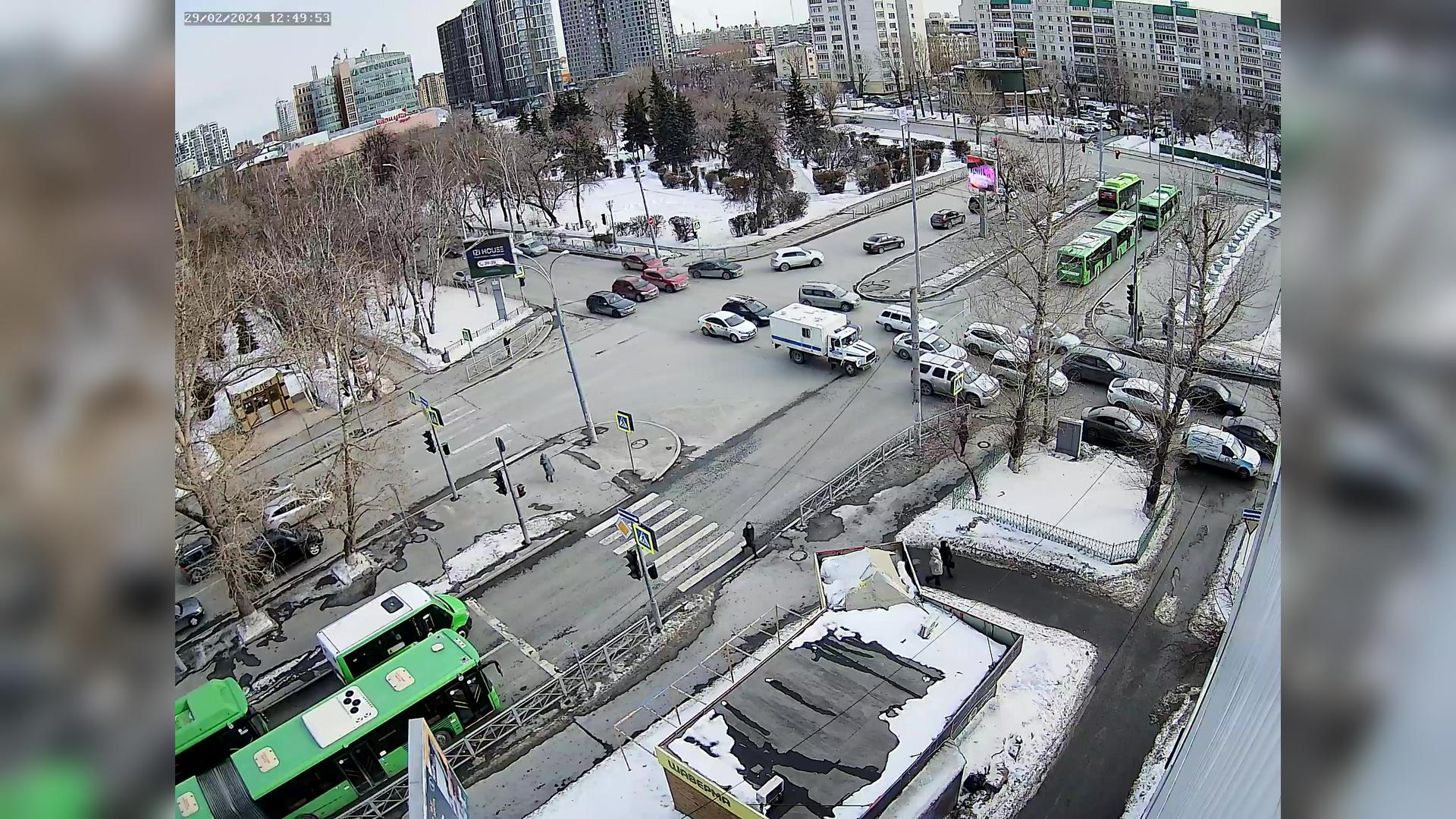 Traffic Cam Tyumen: Ленина - Профсоюзная