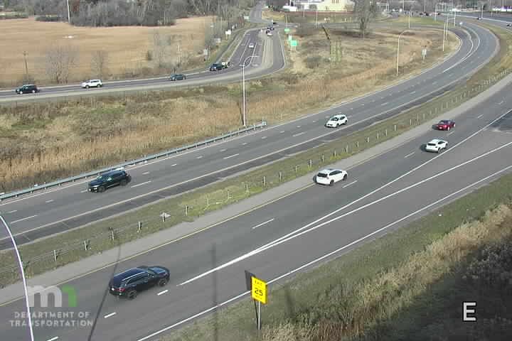 Traffic Cam Eden Prairie: US 212: T.H.212 EB @ Valley View Rd