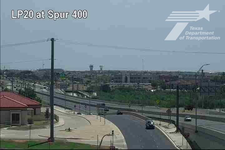 Traffic Cam Laredo › East: LP20 @ Spur 400