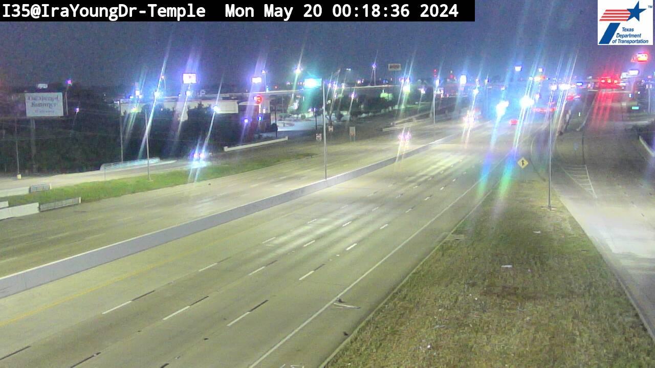 Traffic Cam Temple › South: I35@IraYoungDrive