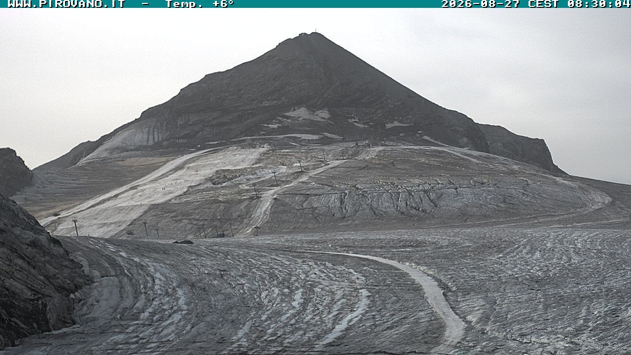 Traffic Cam Stilfs - Stelvio: LIVRIO - Passo - PISTE sci estivo