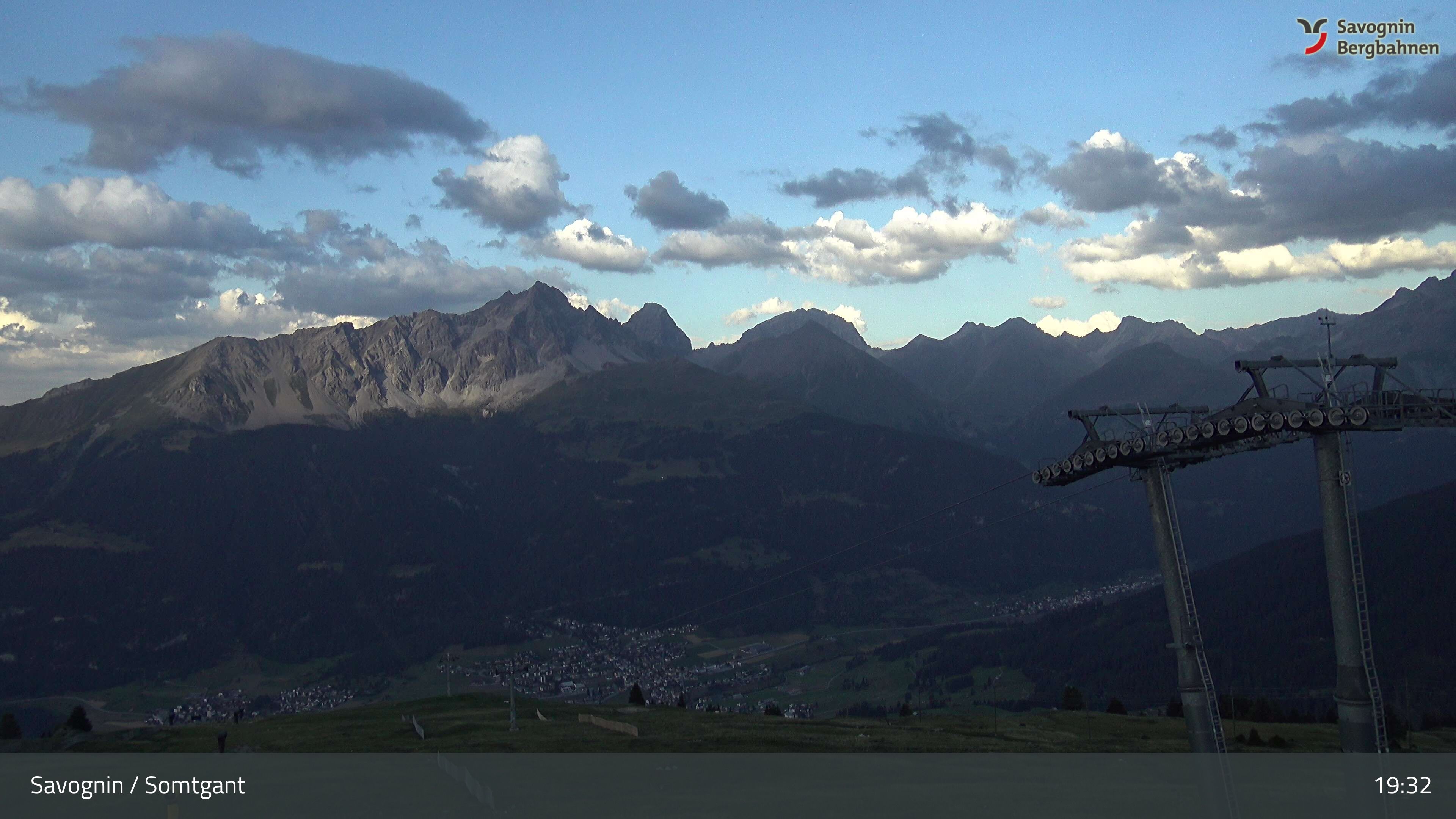 Savognin › Osten: Bergstation Somtgant - Piz Mitgel - Corn da Tinizong