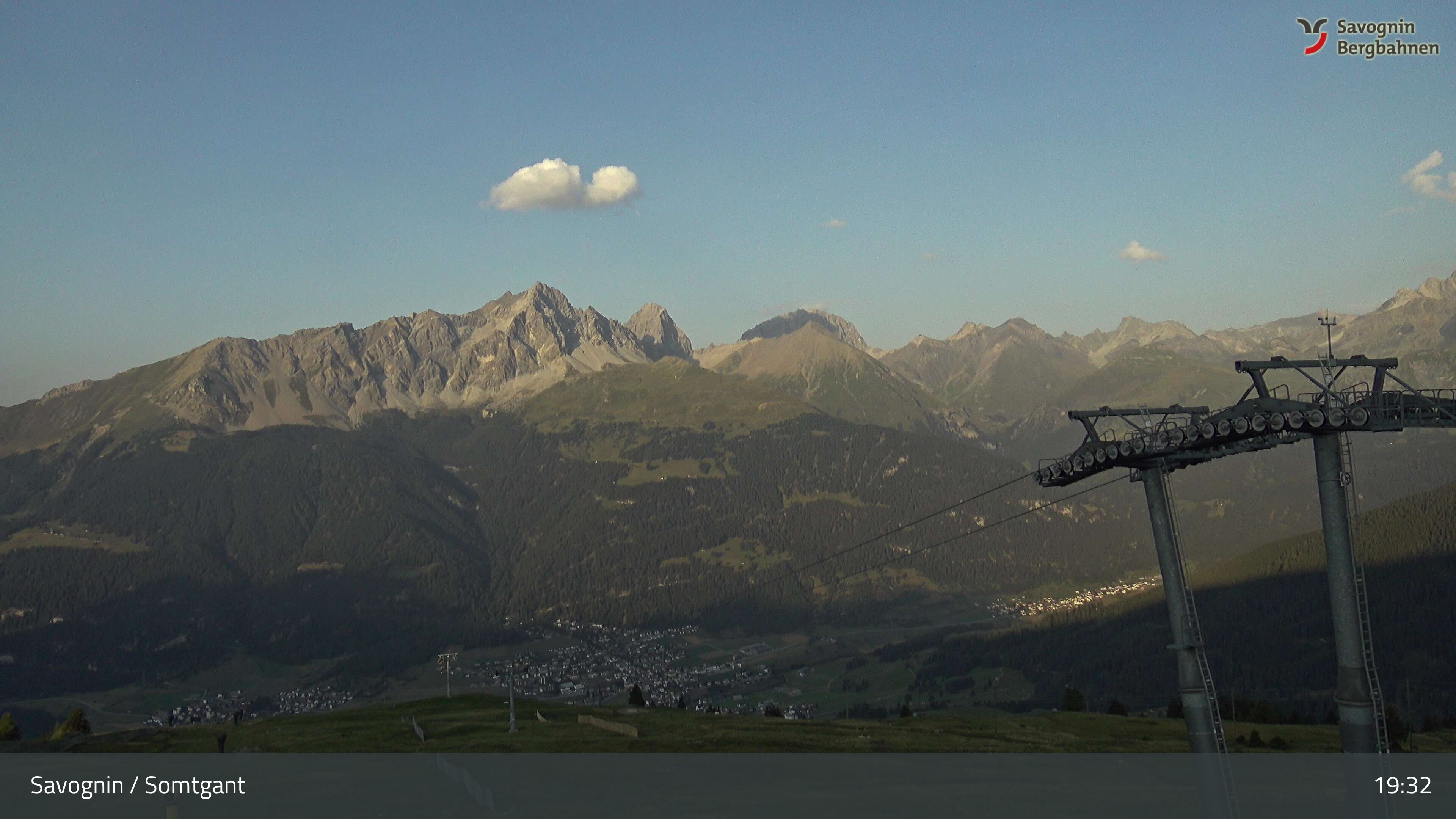 Savognin › Osten: Bergstation Somtgant - Piz Mitgel - Corn da Tinizong