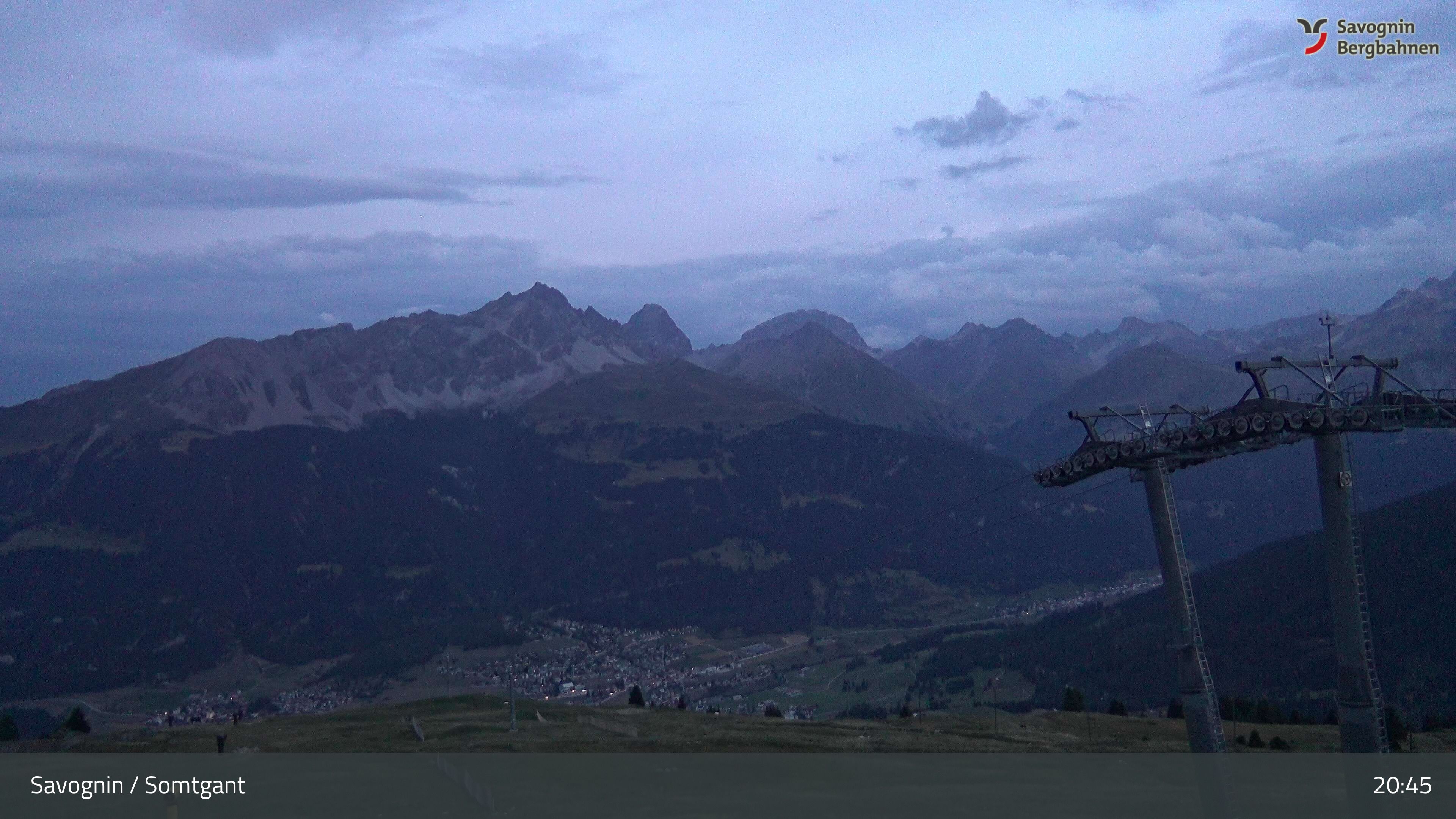 Savognin › Osten: Bergstation Somtgant - Piz Mitgel - Corn da Tinizong