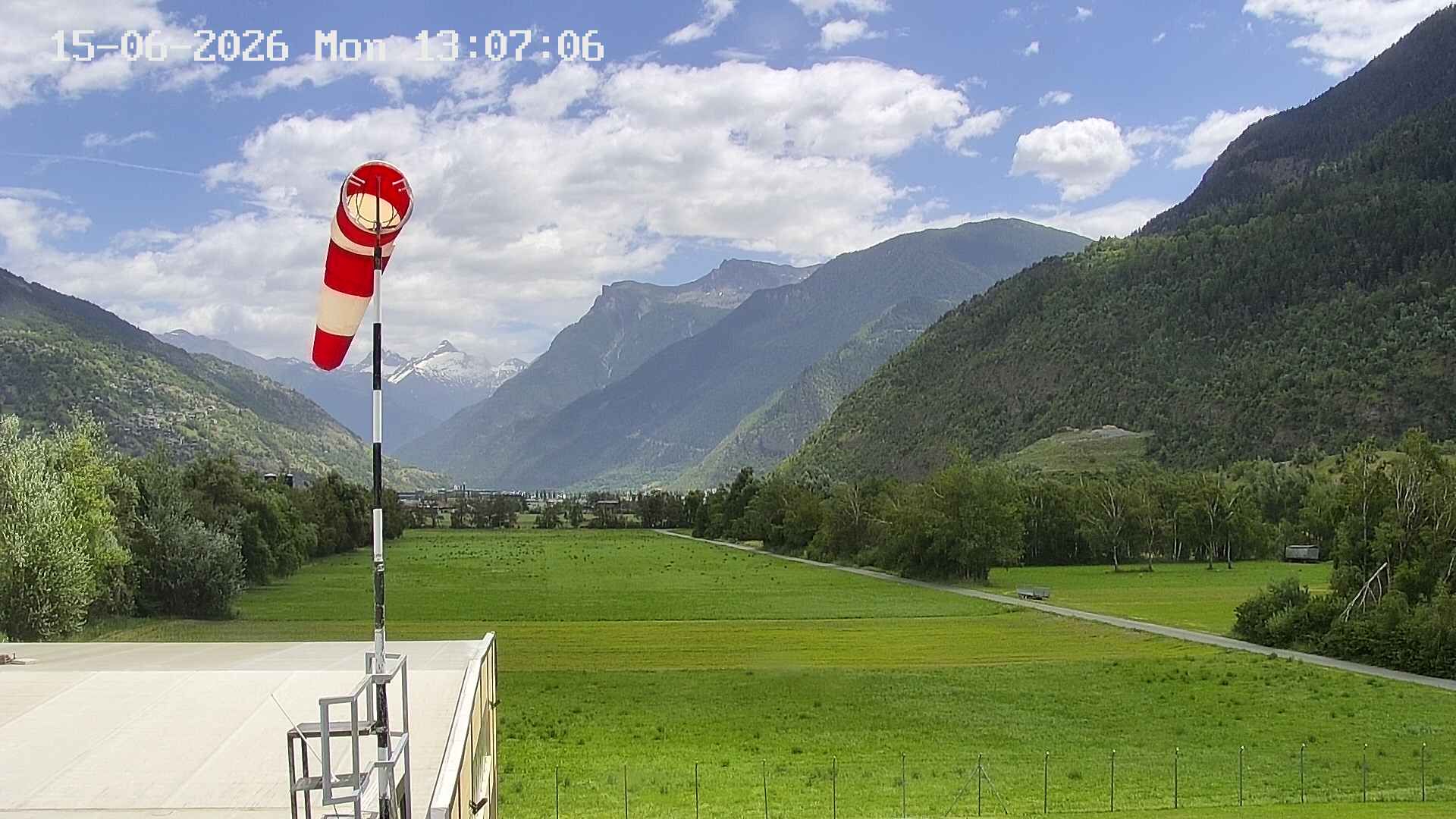 Sankt German › Süden: Helikopter Basis in Raron